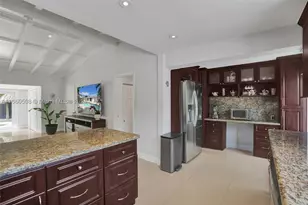 1910 N Hibiscus, North Miami, FL 33181 - Photo 15