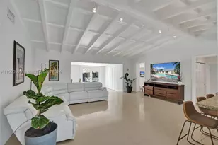 1910 N Hibiscus, North Miami, FL 33181 - Photo 17