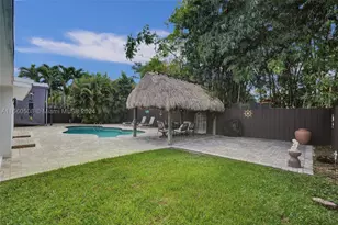 1910 N Hibiscus, North Miami, FL 33181 - Photo 43