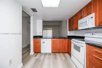 446 SW 113th #446, Pembroke Pines, FL 33025 - Photo 9