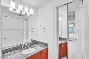 18201 Collins, Sunny Isles Beach, FL 33160 - Photo 53