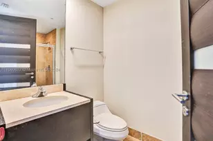 18201 Collins, Sunny Isles Beach, FL 33160 - Photo 23