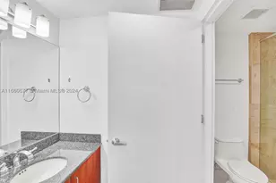 18201 Collins, Sunny Isles Beach, FL 33160 - Photo 57