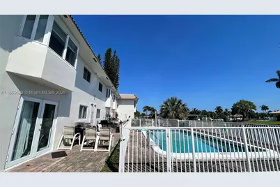 840 Pine #103, Pompano Beach, FL 33060 - Photo 1