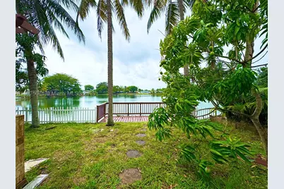 232 SW 7th, Hallandale Beach, FL 33009 - Photo 25