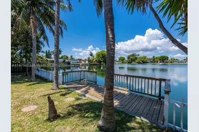 232 SW 7th, Hallandale Beach, FL 33009 - Photo 9