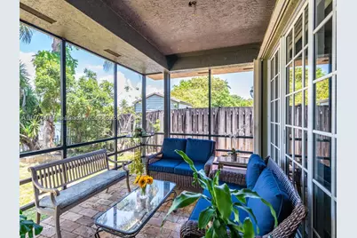 232 SW 7th, Hallandale Beach, FL 33009 - Photo 23