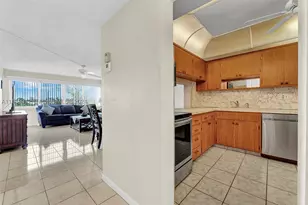 330 SE 2nd, Hallandale Beach, FL 33009 - Photo 7