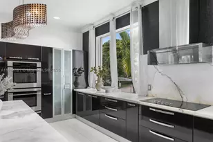 19555 NE 37th, Aventura, FL 33180 - Photo 21