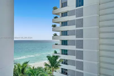 4391 Collins #915, Miami Beach, FL 33140 - Photo 1