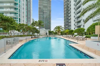 1060 Brickell #409, Miami, FL 33131 - Photo 19