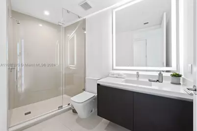 851 NE 1st #PH 5112, Miami, FL 33132 - Photo 29