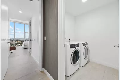 851 NE 1st #PH 5112, Miami, FL 33132 - Photo 41