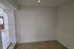 961 E 32nd, Hialeah, FL 33013 - Photo 11