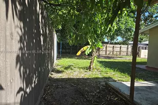 961 E 32nd, Hialeah, FL 33013 - Photo 23