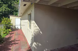 961 E 32nd, Hialeah, FL 33013 - Photo 27