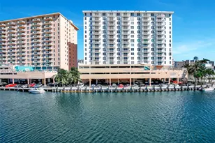 450 Paradise Isle, Hallandale Beach, FL 33009 - Photo 9