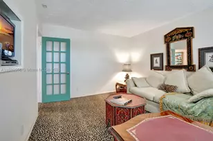 450 Paradise Isle, Hallandale Beach, FL 33009 - Photo 45