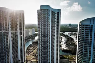 16001 Collins, Sunny Isles Beach, FL 33160 - Photo 3