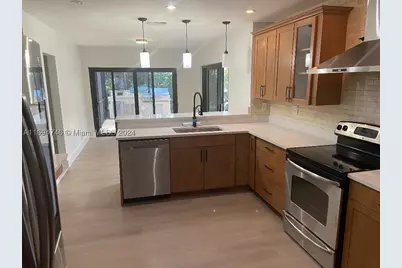 6205 Jacaranda, Tamarac, FL 33319 - Photo 7