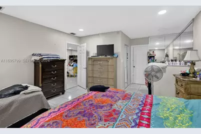 500 E 30th, Hialeah, FL 33013 - Photo 23