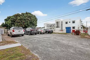 500 E 30th, Hialeah, FL 33013 - Photo 9
