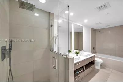 1300 S Miami #3704, Miami, FL 33130 - Photo 23