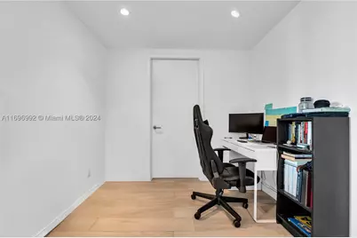 1300 S Miami #3704, Miami, FL 33130 - Photo 17