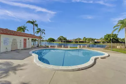 1104 N Hiatus #1104, Pembroke Pines, FL 33026 - Photo 17