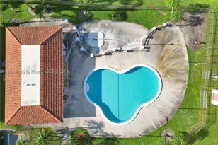 1104 N Hiatus, Pembroke Pines, FL 33026 - Photo 15