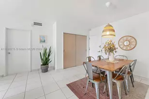 5700 Collins, Miami Beach, FL 33140 - Photo 7