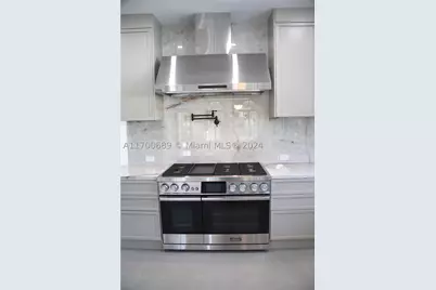 1345 Hollywood, Hollywood, FL 33019 - Photo 11