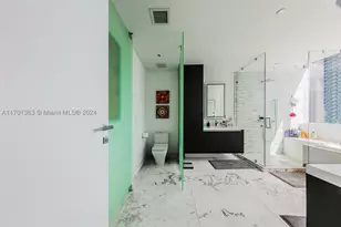 851 NE 1st, Miami, FL 33132 - Photo 21