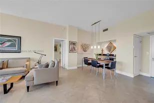 20379 W Country Club, Aventura, FL 33180 - Photo 7
