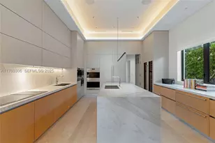 1006 Links, Miami Beach, FL 33109 - Photo 15