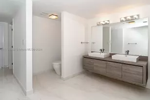 400 Sunny Isles, Sunny Isles Beach, FL 33160 - Photo 23
