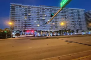 5601 Collins, Miami Beach, FL 33140 - Photo 9