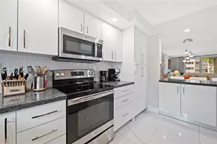 711 S Hollybrook, Pembroke Pines, FL 33025 - Photo 7