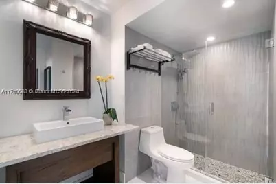100 Lincoln #739, Miami Beach, FL 33139 - Photo 13