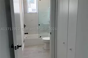 210 SE 10th, Hallandale Beach, FL 33009 - Photo 17