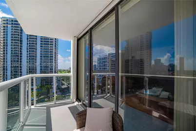 20515 E Country Club #1048, Aventura, FL 33180 - Photo 7
