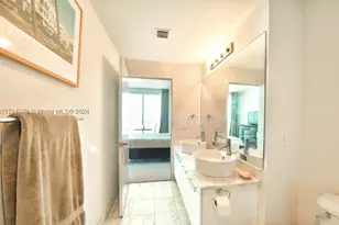 888 Biscayne, Miami, FL 33132 - Photo 9