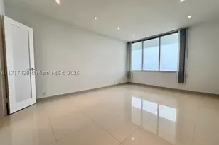 1000 W, Miami Beach, FL 33139 - Photo 9