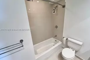 1000 W, Miami Beach, FL 33139 - Photo 17