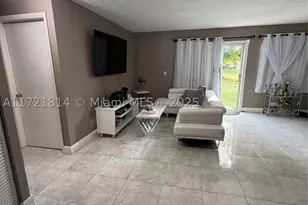 8710 SW 3rd, Pembroke Pines, FL 33025 - Photo 15