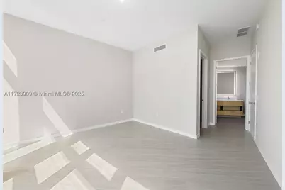 851 NE 1st #PH 5411, Miami, FL 33132 - Photo 23