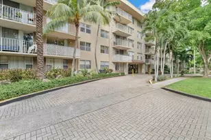 1805 Sans Souci, North Miami, FL 33181 - Photo 25