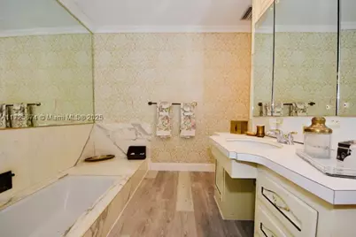 12 Isla Bahia, Fort Lauderdale, FL 33316 - Photo 33