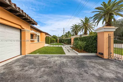1181 S Alhambra, Coral Gables, FL 33146 - Photo 37