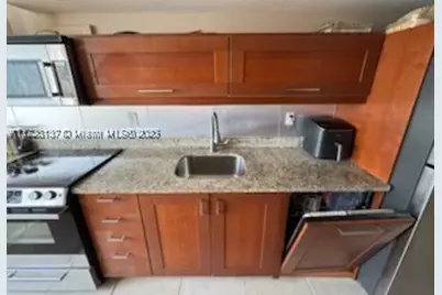 250 180th #455, Sunny Isles Beach, FL 33160 - Photo 11